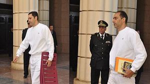 سبق وأن قضت محكمة جنايات بقبول الطعن المقدم من جمال وعلاء مبارك - أرشيفية