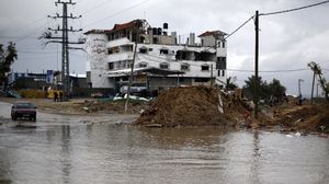 مياه الأمطار تغمر البيوت في غزة جراء العاصفة هدى - أ ف ب