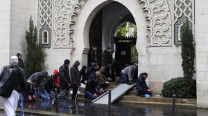 ترسل الجزائر كل أربع سنوات أئمة يتخرجون من المعاهد الجزائرية للعمل في المساجد الفرنسية - أ ف ب
