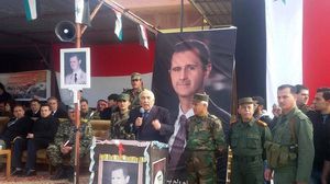 يسعى النظام السوري لتعويض النقص العددي في قواته عبر تجنيد الموظفين