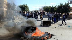اشتباكات في القصرين بين الشرطة التونسية ومحتجين على البطالة- أرشيفية