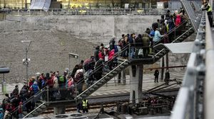 تراجعت السويد عن سياسة الترحيب باللاجئين - أ ف ب