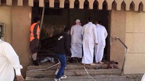 قتل أربعة أشخاص وأصيب 36 بجروح في تفجير انتحاري استهدف مسجدا للشيعة في مدينة الإحساء الجمعة - فيسبوك