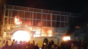 حرق السفارة السعودية في طهران القشة التي قصمت ظهر العلاقات بين البلدين ـ تويتر 