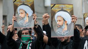 متظاهرون شيعة أطلقوا الجمعة هتافات ضد العائلة المالكة السعودية ـ أ ف ب 