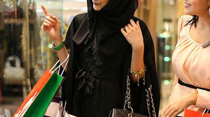 سوق دبي الحرة تسعى لضمان قيام 50% من المسافرين على الأقل بالتسوق منها- أرشيفية