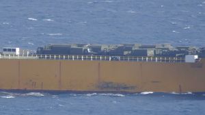 صورة لسفينة روسية في بحر إيجة غرب تركيا يتوقع أن تتوجه إلى سوريا- تويتر