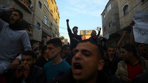 تظاهرات كبيرة في مخيم جباليا شمال غزة احتجاجا على استمرار انقطاع التيار الكهربائي- أ ف ب