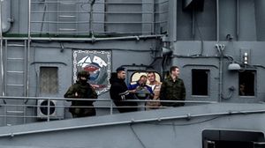 البحرية الروسية خلال توجهها إلى ميناء طرطوس في سوريا- أ ف ب 