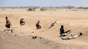 القوات الموالية للحكومة اليمنية في أحد خطوط التماس- أ ف ب