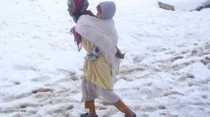 حاصرت الثلوج، التي تساقطت بنسب قياسية في الآونة الأخيرة، العديد من القرى المغربية في جبال الأطلس - فيسبوك