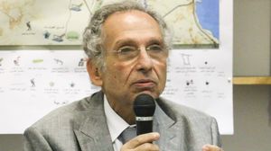 كانت صحف مصرية كشفت أن توقيف حمزة جاء تنفيذا لقرار النيابة العامة