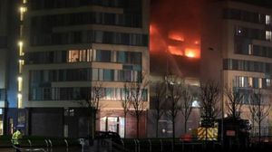 الحريق أجبر مئات الأشخاص على قضاء ليلة رأس السنة الميلادية في ملاجئ مؤقتة- تويتر