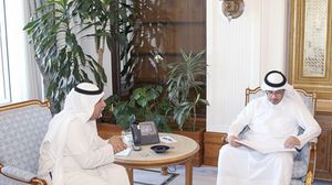 السفير الكويتي يسلم الرسالة إلى رئيس وزراء قطر- قنا