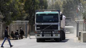 في ظل الإغلاق الإسرائيلي للمعابر تحاول السلطات المصرية إدخال شاحنات من السلع والمواد الغذائية والوقود- جيتي