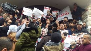 يطالب الصحفيون بإلغاء القانون الذي يجيز حبسهم - عربي21