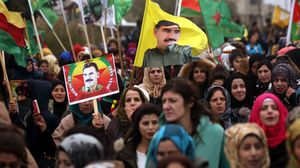 تظاهرة في عفرين ضد تركيا رفعت فيها صور عبد الله أوجلان زعيم حزب العمال الكردستاني- جيتي