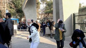 تظاهرات إيران 30/ ديسمبر 2017 - أ ف ب