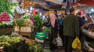 زيادة أسعار اللحوم والفواكة والخضروات والحبوب ساهم في رفع معدلات التضخم بالأردن- جيتي