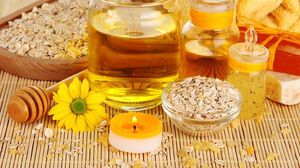 يحتوي العسل على مركبات kaempferol وquercetin، والتي تبقي دماغك سليما وتترك الكآبة بعيدة