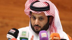 جماهير الهلال تتهم آل الشيخ بالتدخل في عمل اتحاد الكرة السعودي- أرشيفية 