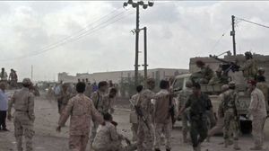 هاجمت جماعة الحوثي الخميس عرض عسكري بقاعدة "العند" جنوب اليمن بطائرة مسيرة- جيتي