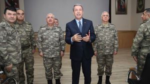 وزير الدفاع التركي أعلن أنه تم تدمير عدد من التحصينات والمواقع التابعة للوحدات الكردية شرق الفرات- خبر ترك