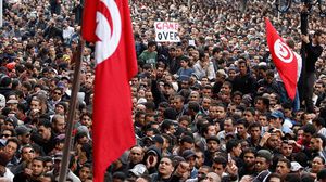 يأتي إحياء الذكرى الثامنة للثورة على وقع إضراب عام في القطاع العمومي لايزال اتحاد الشغل متمسكا به