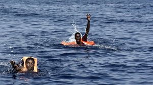 السلطات الإيطالية أكدت فقدان مهاجرين كانوا على متن الزورق الغارق- جيتي