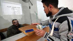قطعت السلطة رواتب 400 معلم في غزة - جيتي