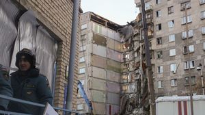 صباح الاثنين الماضي، انهار مبنى مكون من 10 طوابق بمقاطعة "تشيليابينسك" الروسية، جراء انفجار أنبوب غاز- جيتي 