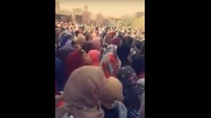 طالبات سودانيات طالبن بإسقاط حكومة البشير- يوتيوب