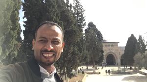 خلاّف نشر صور زيارته للمسجد الأقصى المبارك والقدس المحتلة- فيسبوك