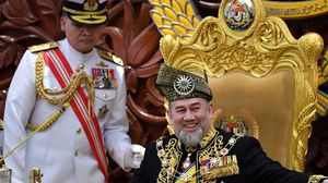 ملك ماليزيا كان طلب إجازة بعد زاوجه بملكة جمال موسكو- جيتي