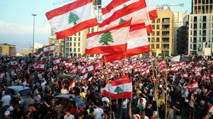 توترت الأجواء بين محتجين وقوى الأمن اللبناني في محيط البرلمان- جيتي