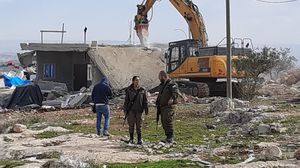 قبل عدة أيام سلمت قوات الاحتلال إخطارات بهدم مساكن لفلسطينيين في منطقة أم الخير داخل مسافر يطا- عربي21