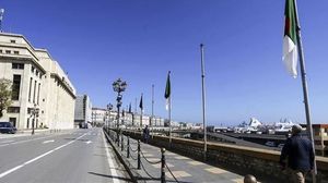 خبراء جزائريون يحللون واقع وآفاق الحراك بعد نحو عامين من انطلاقه  (الأناضول)