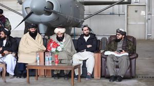 طالب وزير الدفاع الأفغاني الدول المجاورة بإعادة المروحيات الأفغانية التي تحتفظ بها- وزارة الدفاع الأفغانية