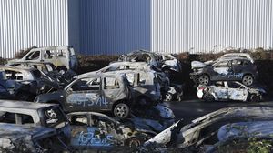 لم تنشر السلطات الفرنسية أرقاما عن عدد السيارات المحترقة في 2020 بسبب إغلاقات كورونا- جيتي