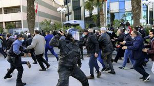 اعتقلت قوات الأمن التونسي عددا من معارضي سعيد في مظاهرة بالعاصمة تونس - جيتي