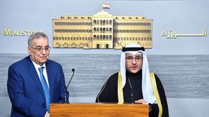 استقبل رئيس الحكومة اللبنانية وزير خارجية الكويت مساء السبت- الأناضول