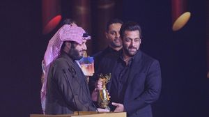 فاز بجائزة شخصية العام نجم بوليوود سلمان خان- حساب موسم الرياض