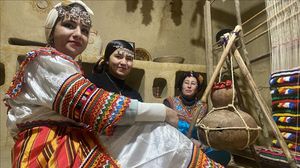 قرية أزرا الجزائرية تحتفي بالموروث الثقافي في رأس السنة الأمازيغية  (الأناضول).