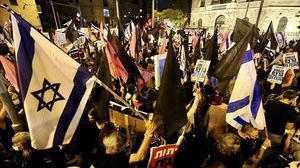 عشرات الآلاف يتظاهرون في تل أبيب- الأناضول