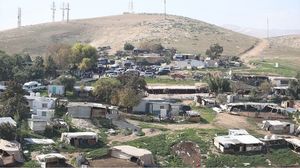 يعيش نحو 200 فلسطيني خطر هدم مساكنهم وترحيلهم عن أرضهم- الأناضول