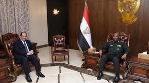 البرهان يتلقى رسالة من السيسي لتعزيز علاقات السودان ومصر- (الأناضول)