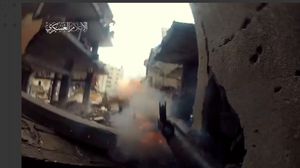 تم استهداف ناقلة الجند بعبوة "شواظ" وقذيفة "الياسين" محليتي الصنع- القسام