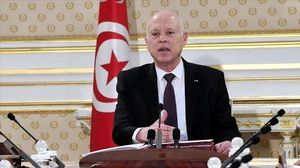 لفت الكاتب إلى أن نقابة الصحفيين التونسيين سجلت 16 قضية رفعت ضد صحافيين على خلفية النشر في الإنترنت- الأناضول
