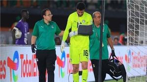 وكان محمد الشناوي، قد تعرض للإصابة في الكتف خلال مباراة الرأس الأخضر- أ ف ب