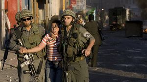 اعتقالات الأطفال والنساء تتواصل في فلسطين المحتلة 